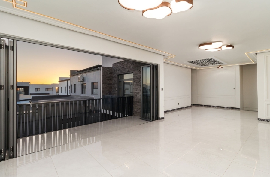 6 Bedroom Property for Sale in Sandown Western Cape